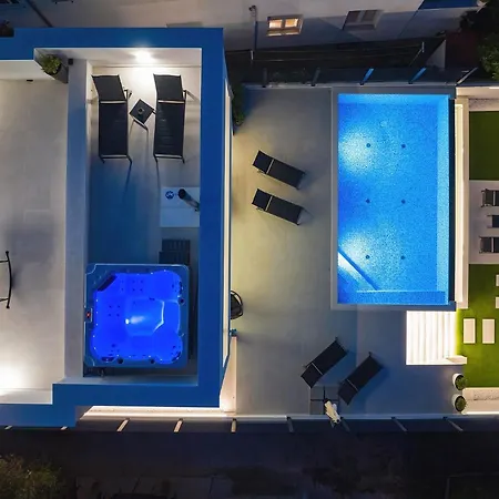 Nocturno #pool #jacuzzi #fitness #konoba Villa *